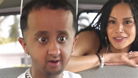 Baby Alien goes viral for his reaction to Ari Alectra。